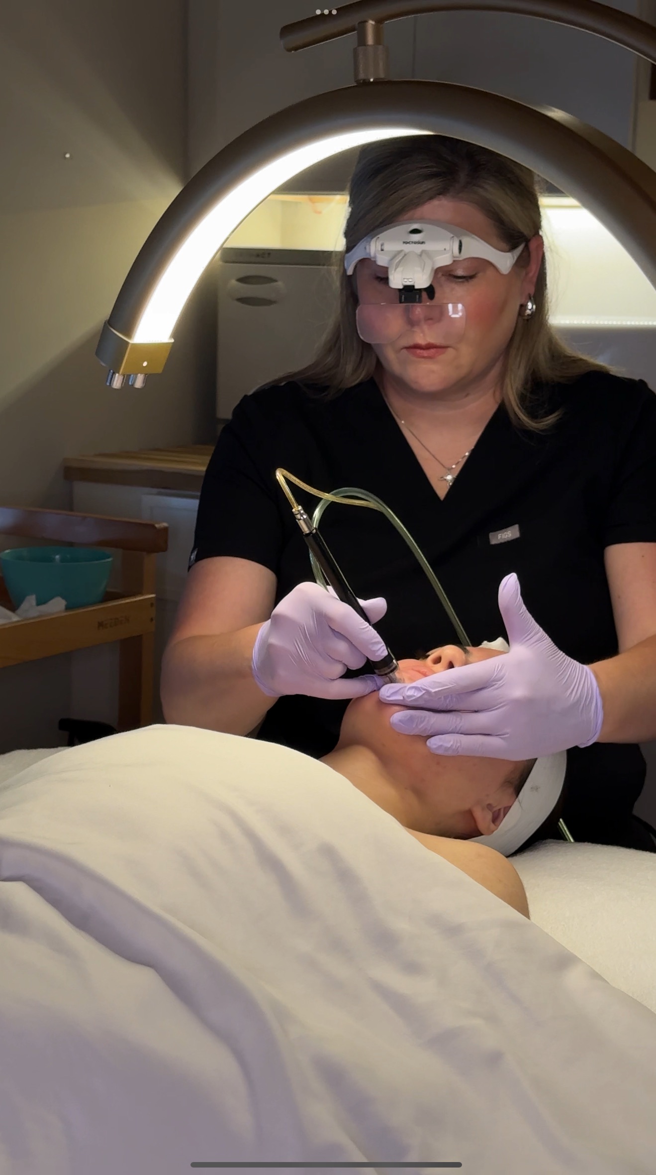 DiamondGlow facial and skin rejuvenation results in Boston