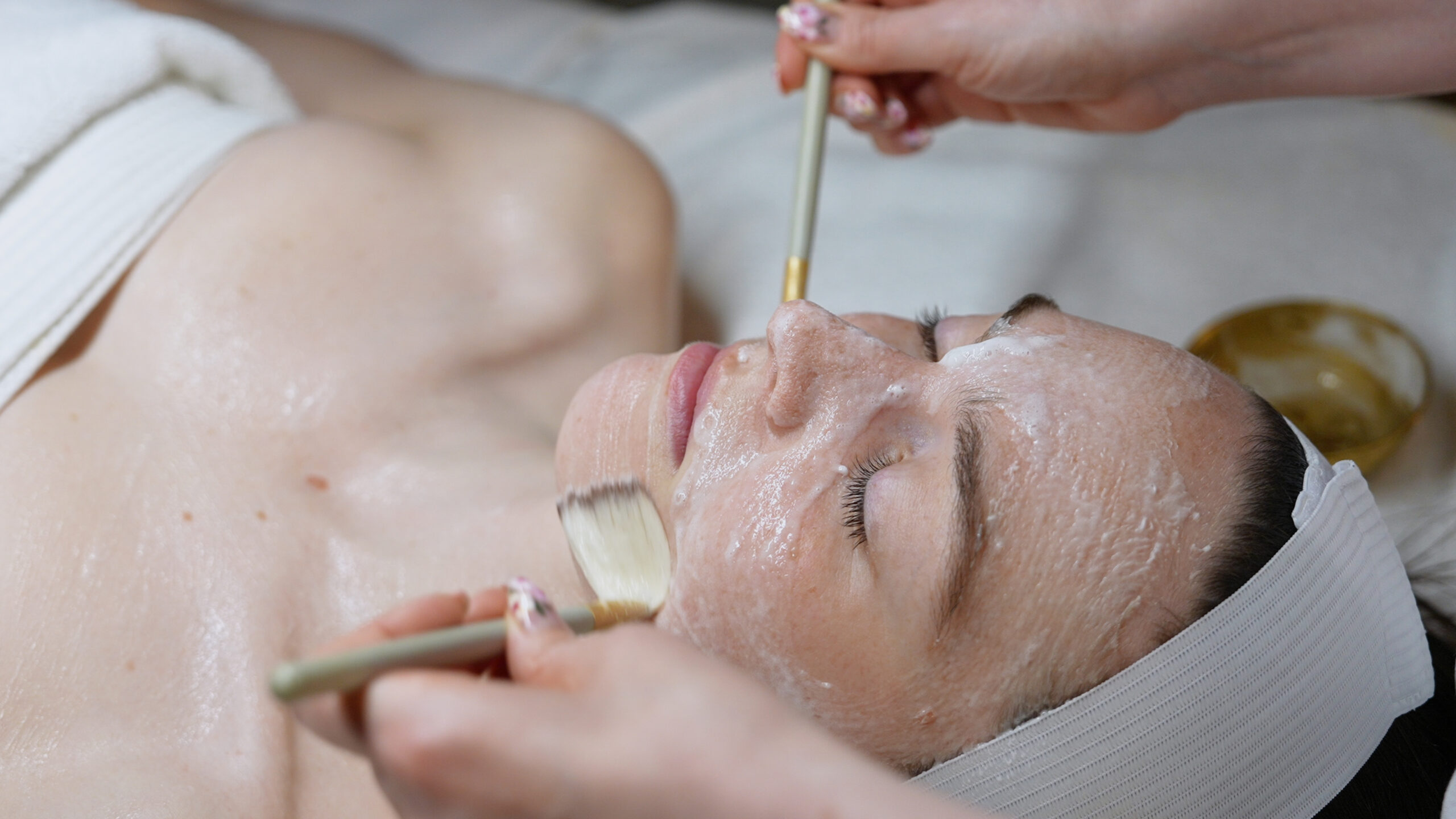 iS Clinical Fire and Ice Facial treatment in Boston